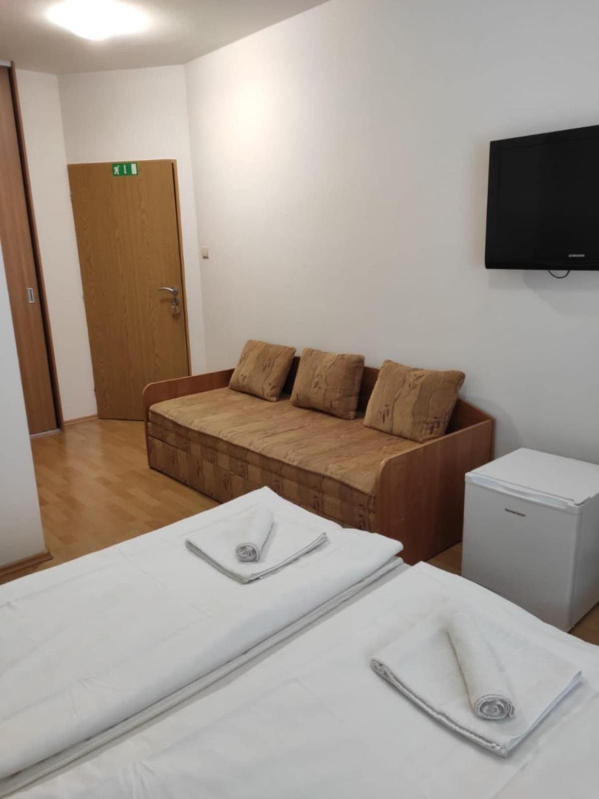 Privat Julia Ξενοδοχείο Vrbov Εξωτερικό φωτογραφία