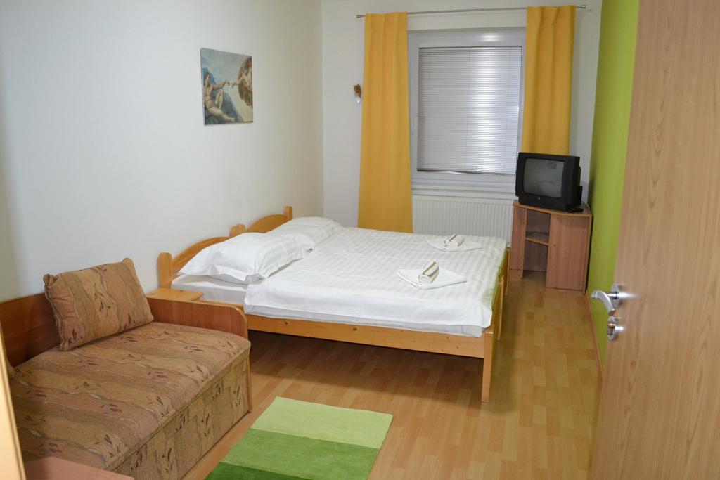 Privat Julia Ξενοδοχείο Vrbov Εξωτερικό φωτογραφία